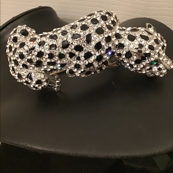 Crystal Leopard Bangle - Picture 5 of 5